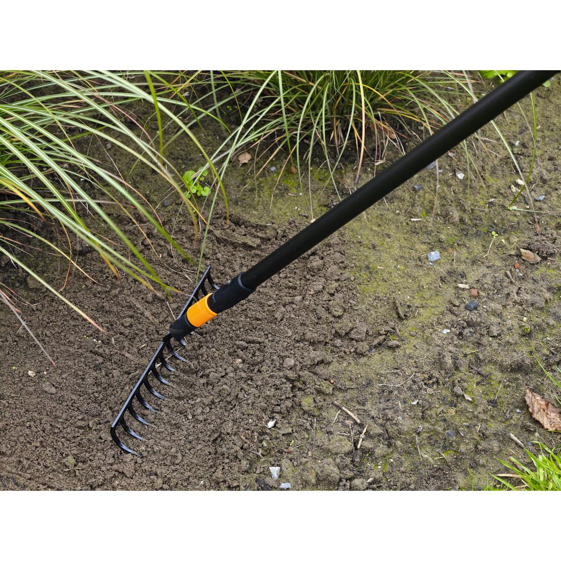 Rastrillo de suelo 14 dientes QuickFit Fiskars