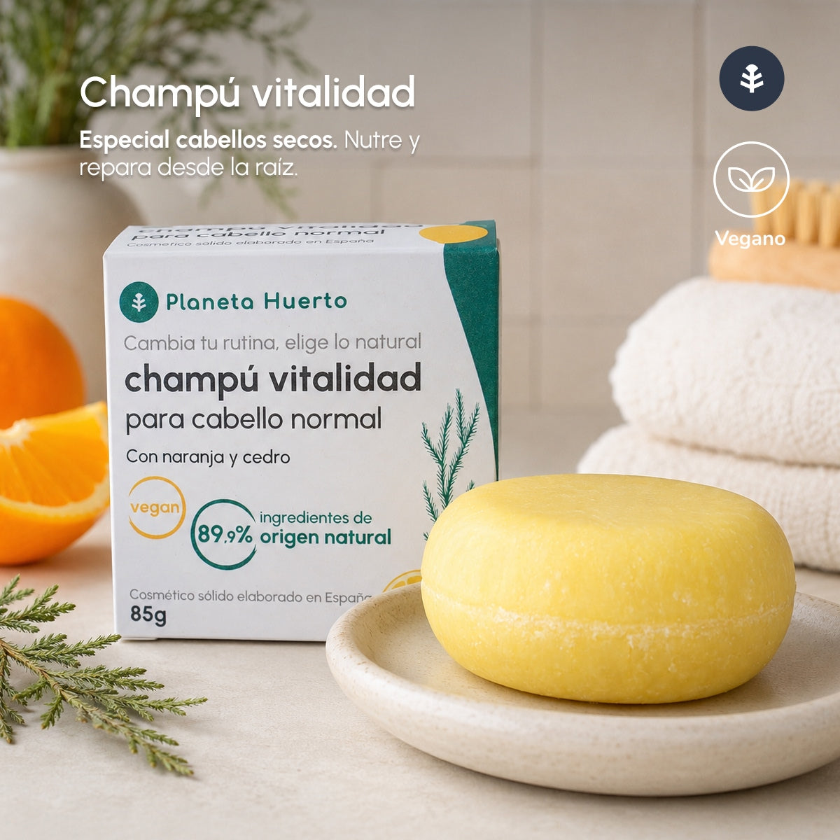 Planeta Huerto Shampoo all'arancia e al cedro per capelli normali 85 g