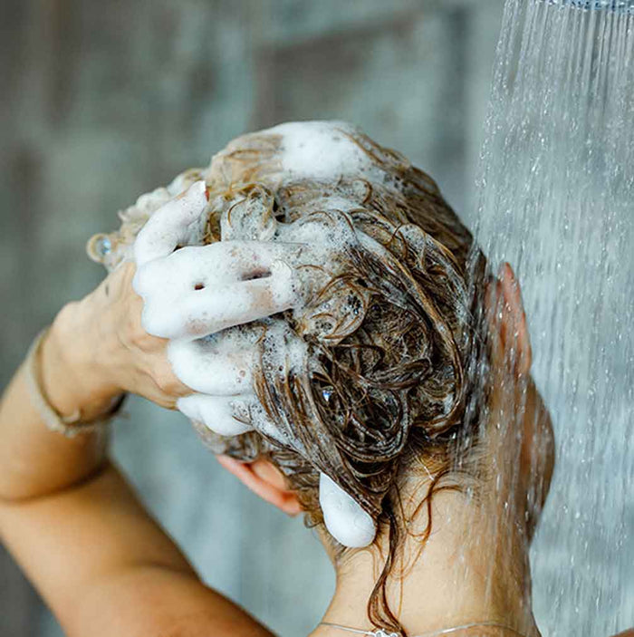 Shampoo all'henné mogano colorante Radhe