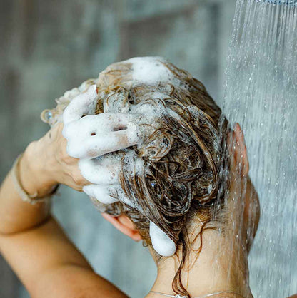 Shampoo all'henné mogano colorante Radhe